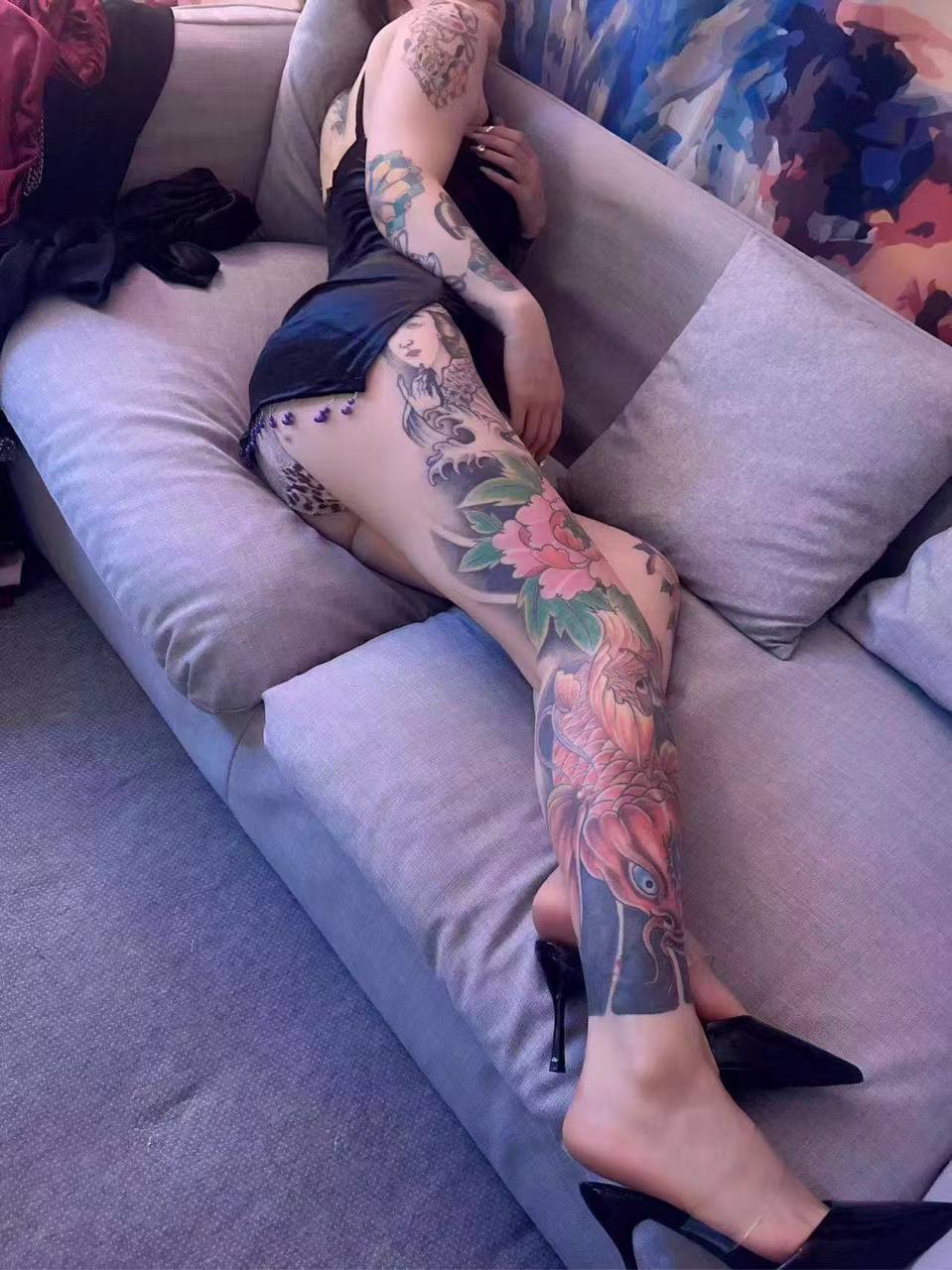 兰州雁滩纹身妹妹 毒龙制服诱惑丝袜调情 想看纹身约起来