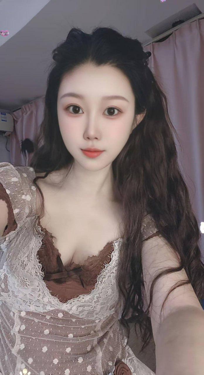 兰州个人兼职美眉璎珞 刚下海不久 23岁胸围36c