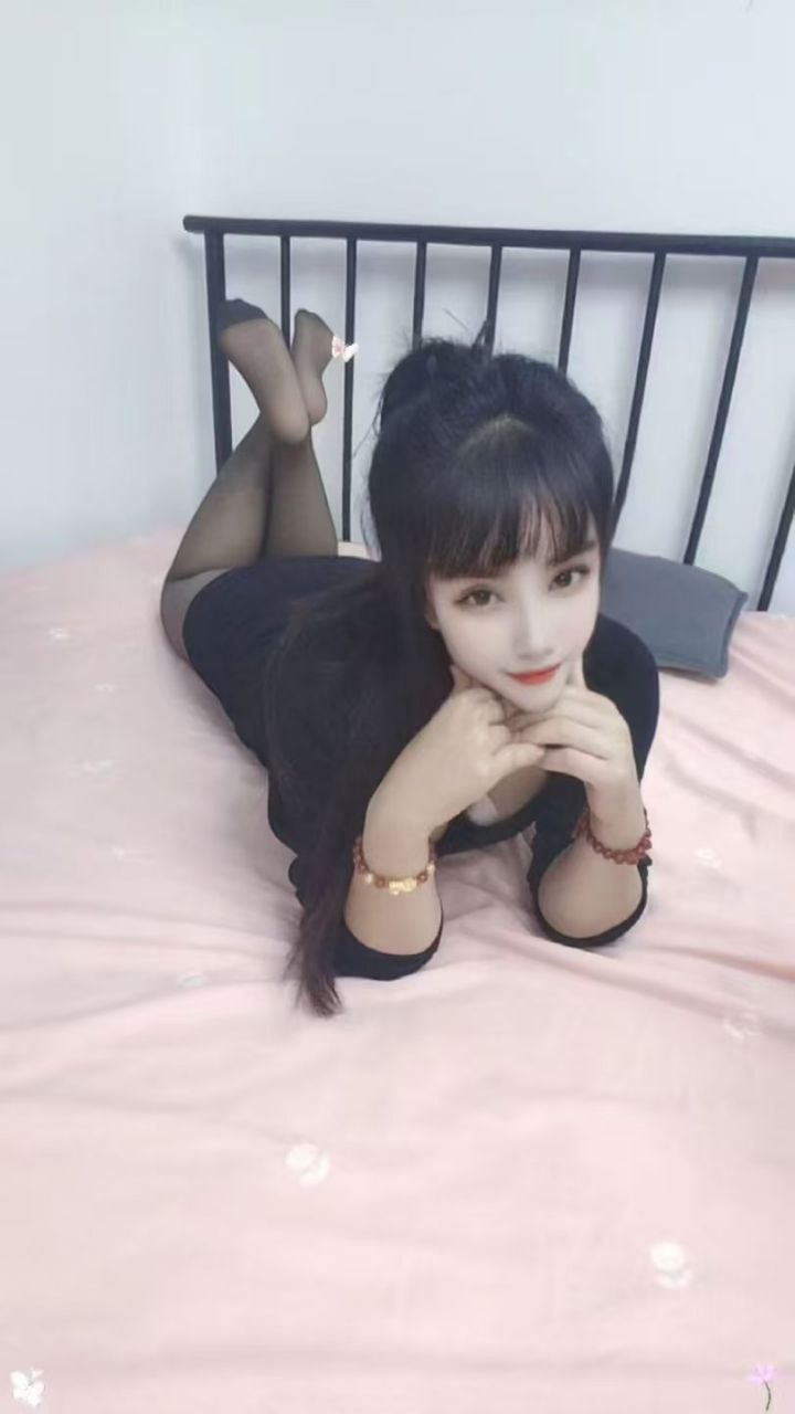 北京大奶少数民族骚货,真骚,深吼能手