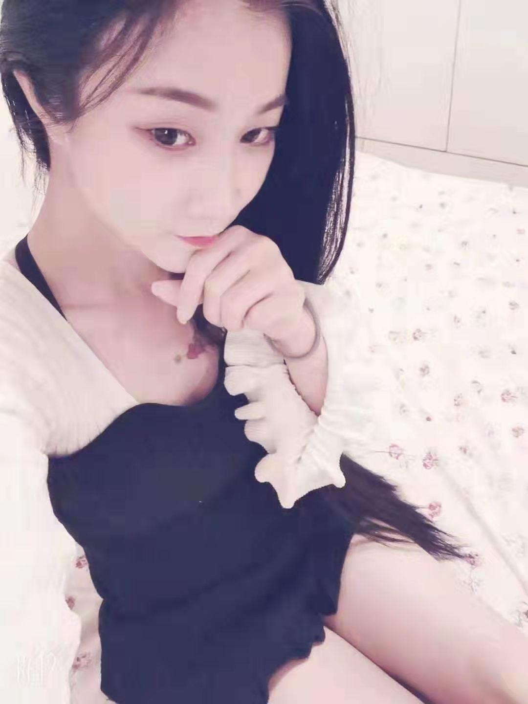 温柔型妙龄女孩新货，清秀无风尘味，苗条玲珑各种姿势