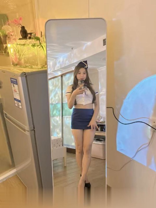 深圳宝安服务系骚露穿的很性感,身材肥臀前凸后翘