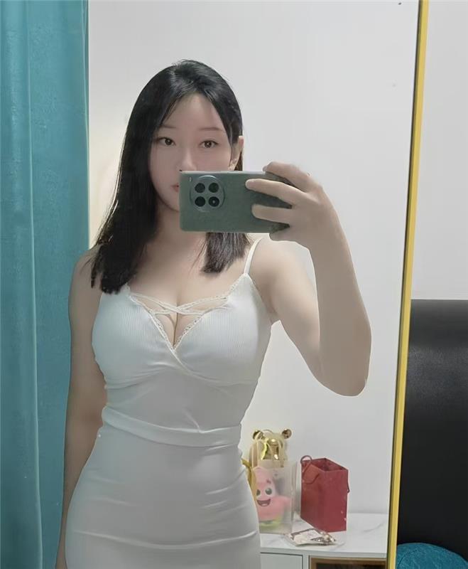 深圳健身翘臀苗苗