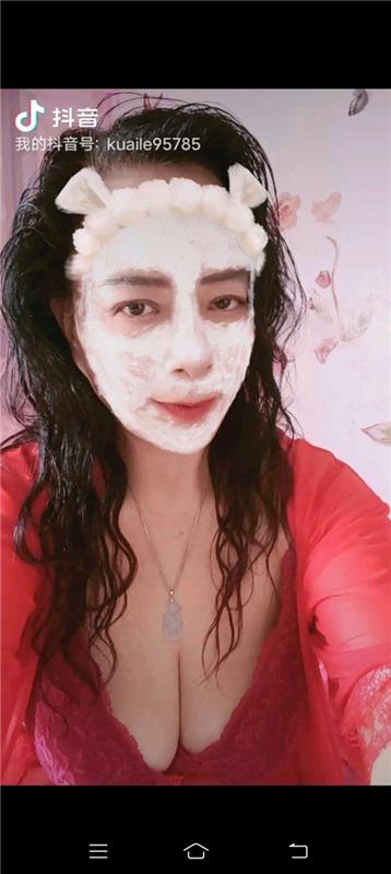 广州海珠区性价比超高,服务态度很好的少妇一枚