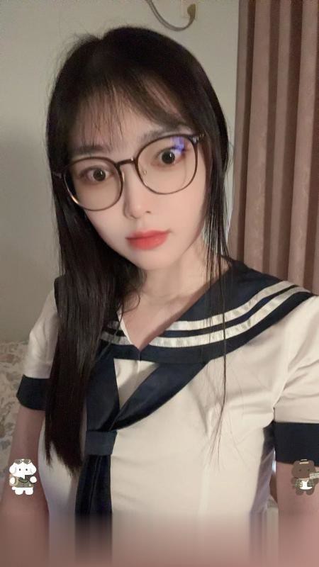 深圳温柔大胸眼镜老师