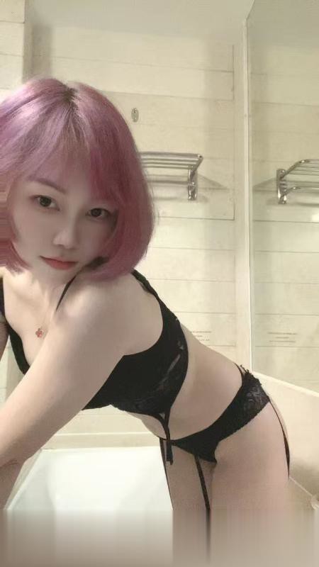 海珠乐乐双飞短发jk小姐姐