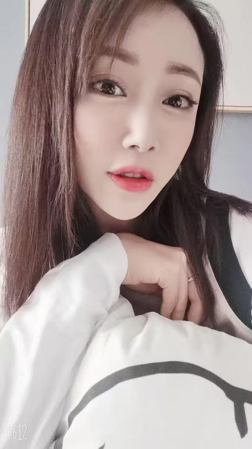 北京草房思琪车膜老师 天然真胸 皮肤白性格开朗